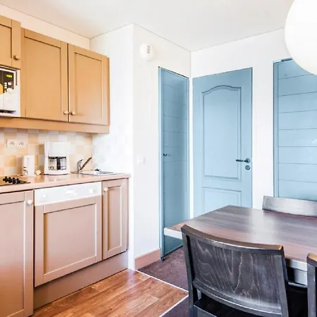 La Marelle Et Le Rami - Maeva