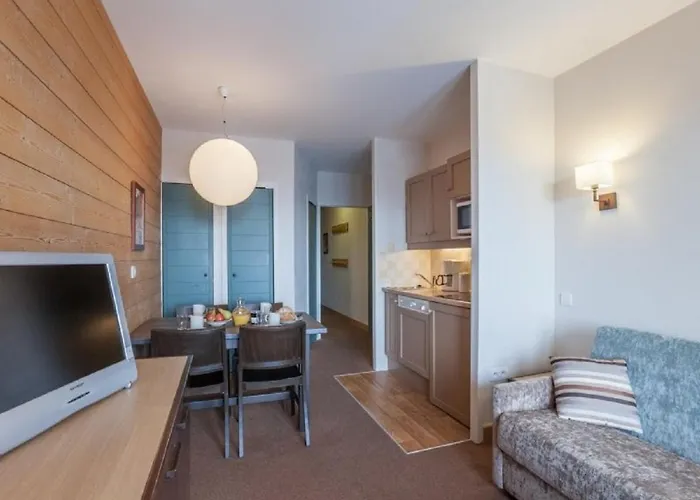 La Marelle Et Le Rami - Maeva